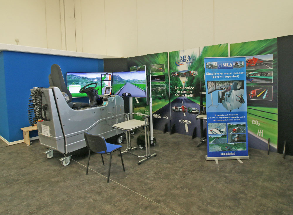 SIDA DRIVE - simulatore di guida - simulatore di guida showroom trainer simulatore-di-guida-showroom-trainer