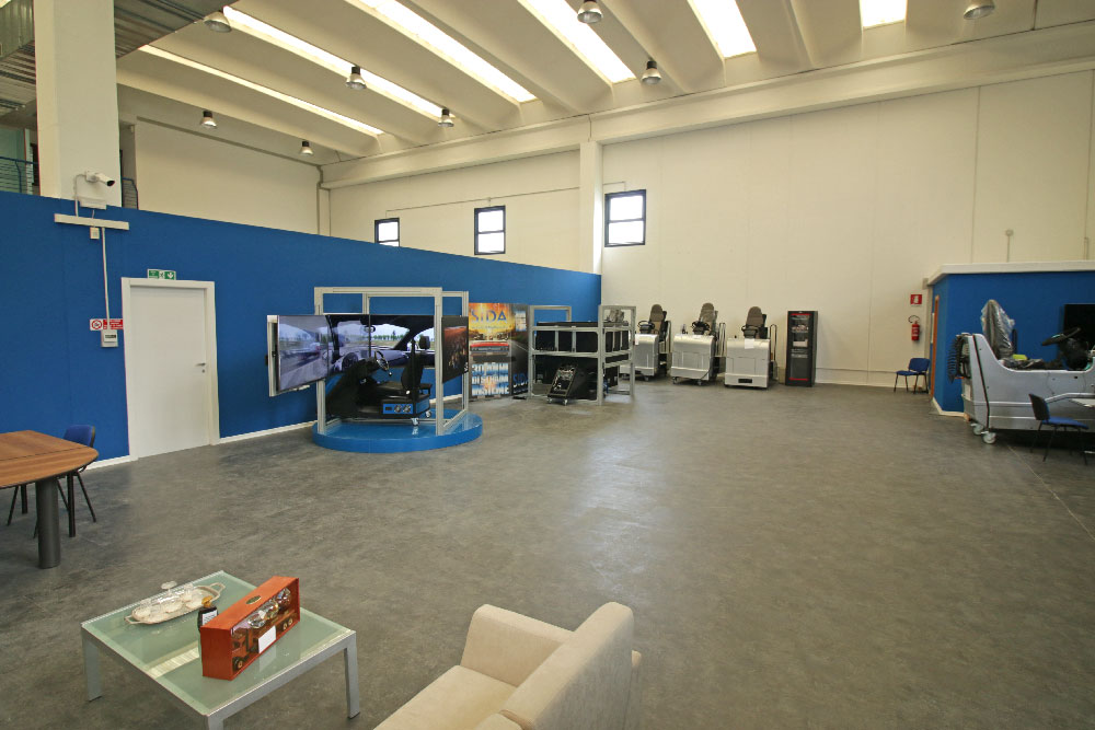 SIDA DRIVE - simulatore di guida - simulatore di guida showroom simulatore-di-guida-showroom